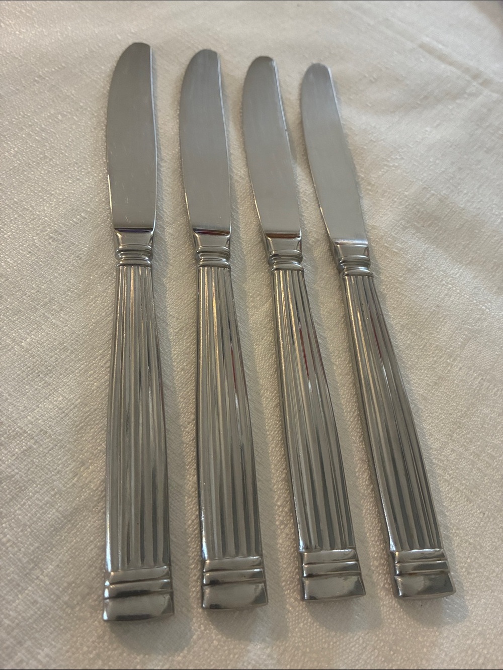 Farberware Stainless Steel Fluted Handle Dinner Knife Set of 4